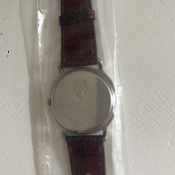Vintage Gucci Men’s Mondale watch 8000M brand new battery 2/2024 - Picture 8 of 9